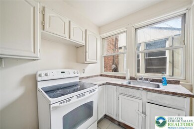 605 N 9th St, Allentown, PA 18102 - photo 6