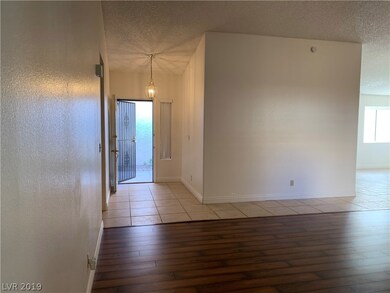 2832 Autumn Haze Ln, Las Vegas, NV 89117 - photo 5
