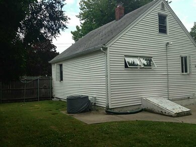 21 Hoffman Ave, Cranston, RI 02920 - photo 2
