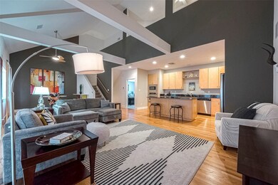 A very nice & large open concept Kitchen/Living.