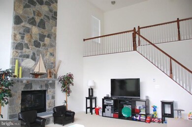 25319 Justice Dr, Chantilly, VA 20152 - photo 3