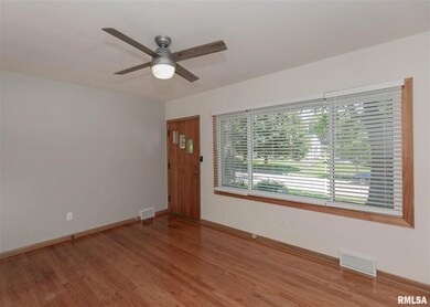 3702 N Sturdevant St, Davenport, IA 52806 - photo 7