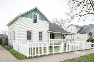 4-web-or-mls-326-w-15th-st