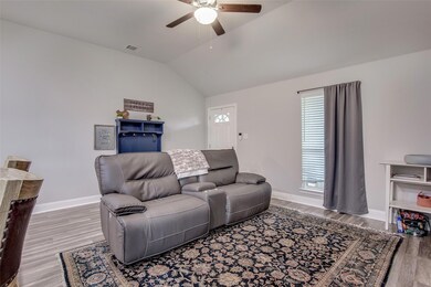 412 Evans St, Cleburne, TX 76031 - photo 7