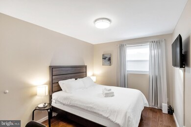 2236 Reed St unit 1, Philadelphia, PA 19146 - photo 6