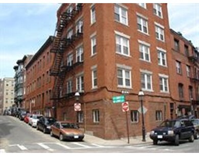 36 Lewis St unit 2, Boston, MA 02113 - photo 2