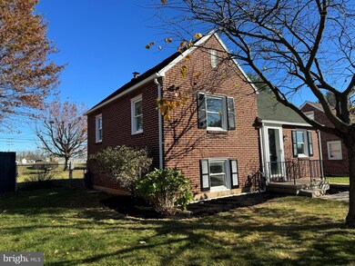 763 Oatman St, York, PA 17404 - photo 3