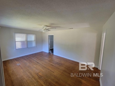 1404 Stevens Ln, Mobile, AL 36618 - photo 3