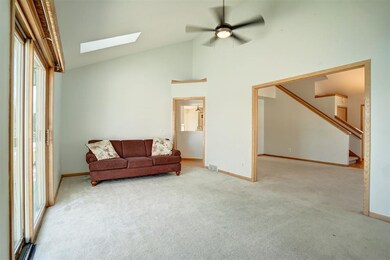 446 Oakwood Dr, Oregon, WI 53575 - photo 6