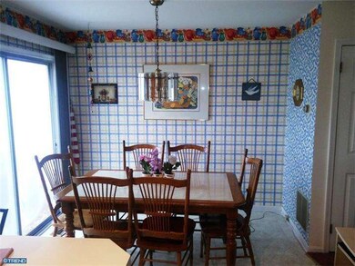 655 Kenney Ln, Brookhaven, PA 19015 - photo 4