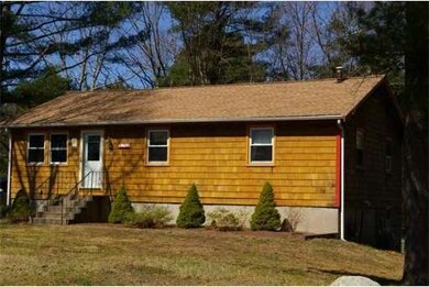 368 Forest St, Rockland, MA 02370 - photo 2