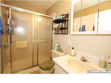 21 S Chestnut Ave, Whiting, NJ 08759 - photo 6