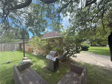 208 Lake Village Blvd, Slidell, LA 70461 - photo 3