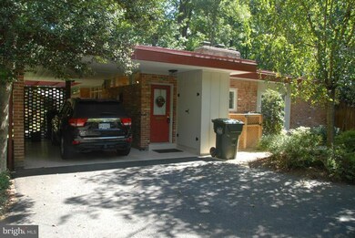 9119 Christopher St, Fairfax, VA 22031 - photo 6