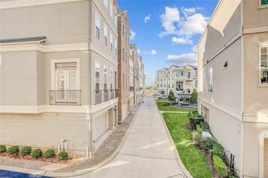 827 Dunleigh Meadows Ln, Houston, TX 77055 - photo 6