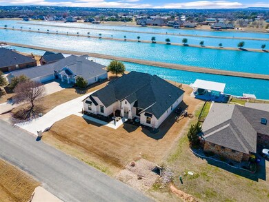 4002 Upper Lake Cir, Granbury, TX 76049 - photo 5