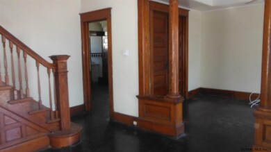 28 Swan St, Schenectady, NY 12307 - photo 2