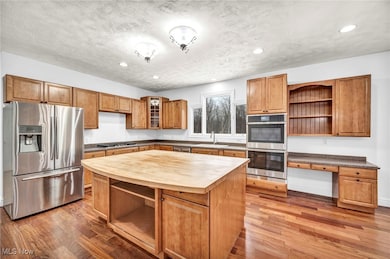 213 Canfield Dr, Chardon, OH 44024 - photo 3