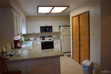 828 Citrus Dr, Alamo, TX 78516 - photo 4