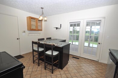 3089 Falcon Bridge Dr, Columbus, OH 43232 - photo 4