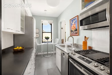 87 E 2nd St unit 5C, New York, NY 10003 - photo 4