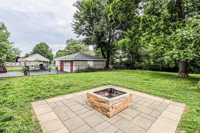 6011 Princess Way, Louisville, KY 40219 - photo 5