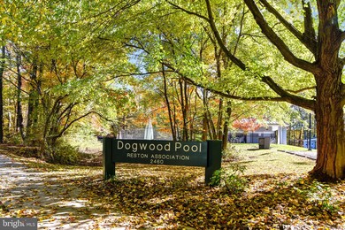 2647 Quincy Adams Dr, Herndon, VA 20171 - photo 3