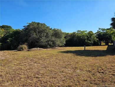 4767 Silas Ct, Jensen Beach, FL 34957 - photo 4