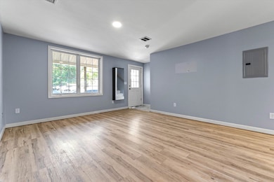 33 W Elmhurst Ave unit B, Manchester, NH 03103 - photo 7