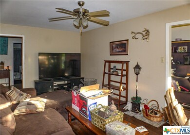 517 Kate St, Copperas Cove, TX 76522 - photo 4