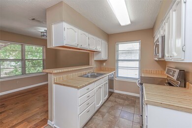 16778 Gleneagle Dr N, Conroe, TX 77385 - photo 5