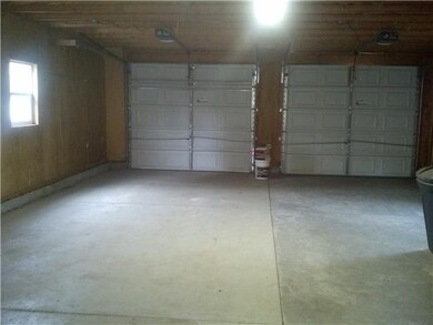 Parking Lot/Garage
