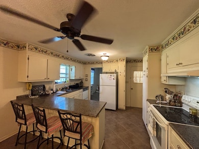 866 Windsor Rd, Grenada, MS 38901 - photo 6