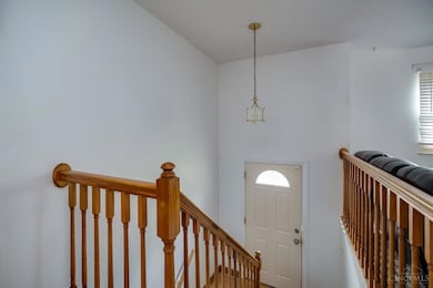 2717 Merrittview Ln, Cincinnati, OH 45231 - photo 5