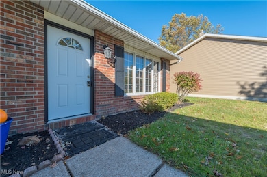 5614 S Nantucket Dr, Lorain, OH 44053 - photo 3