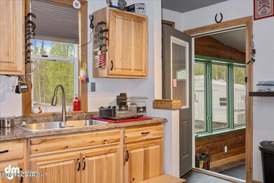 48-Updated Interior-ELKO7706