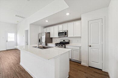 9923 Oakheath Bluff Dr, Baytown, TX 77521 - photo 3