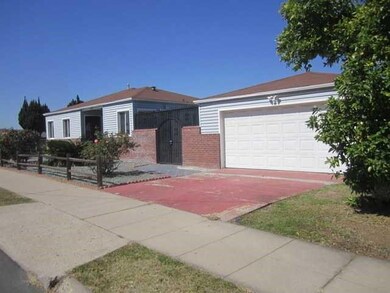 526 S San Jacinto Dr, San Diego, CA 92114 - photo 2