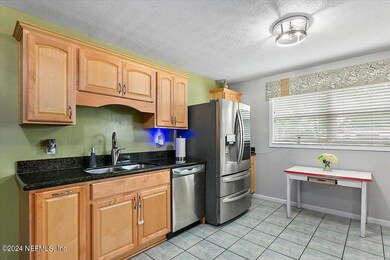 2640 Lourdes Dr W, Jacksonville, FL 32210 - photo 5