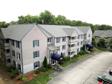 131 Eastern Ave unit 201, Manchester, NH 03104 - photo 4