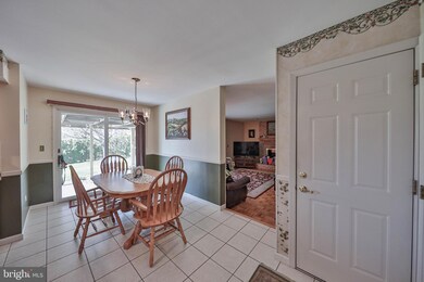 4541 Cairo Dr, Whitehall, PA 18052 - photo 7