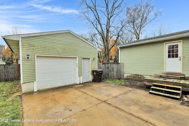 128 E Columbia St, Mason, MI 48854 - photo 3