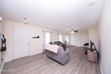 518 E Springhill Terrace, Jacksonville, NC 28546 - photo 7