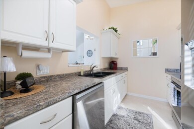 702 White Pine Tree Rd unit 72, Venice, FL 34285 - photo 7