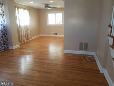 1261 Deanwood Rd, Parkville, MD 21234 - photo 2