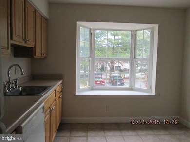 14117 Yorkshire Woods Dr, Silver Spring, MD 20906 - photo 6