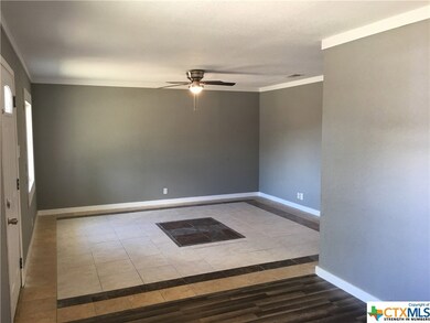 1002 S College Ave, Troy, TX 76579 - photo 7