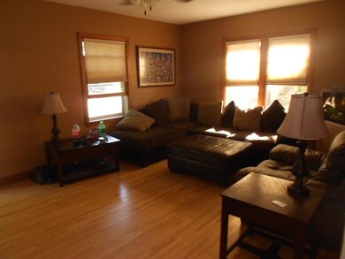 Living Room<|><|>