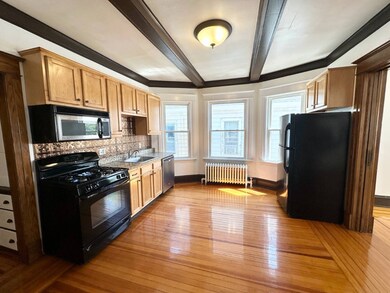 423 Hamilton St unit Floor 2, Albany, NY 12203 - photo 2