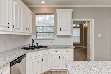 3707 Trappers Forest Dr, Houston, TX 77088 - photo 4